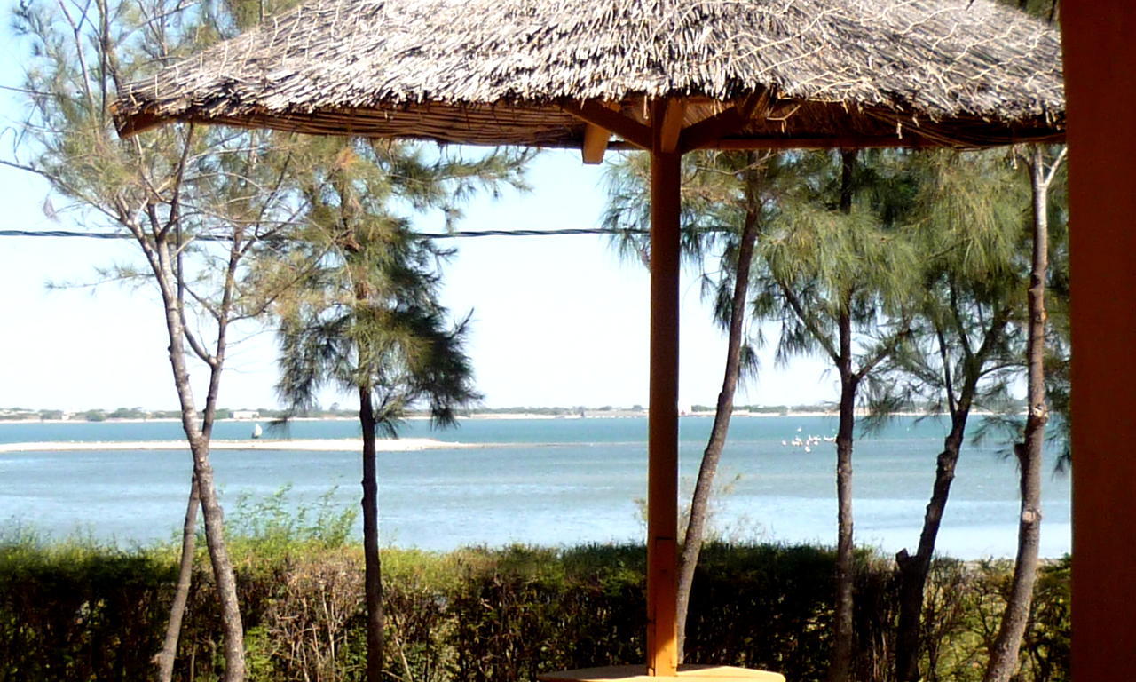 Diamarek Hotel Sur La Plage Saint-Louis Exteriör bild