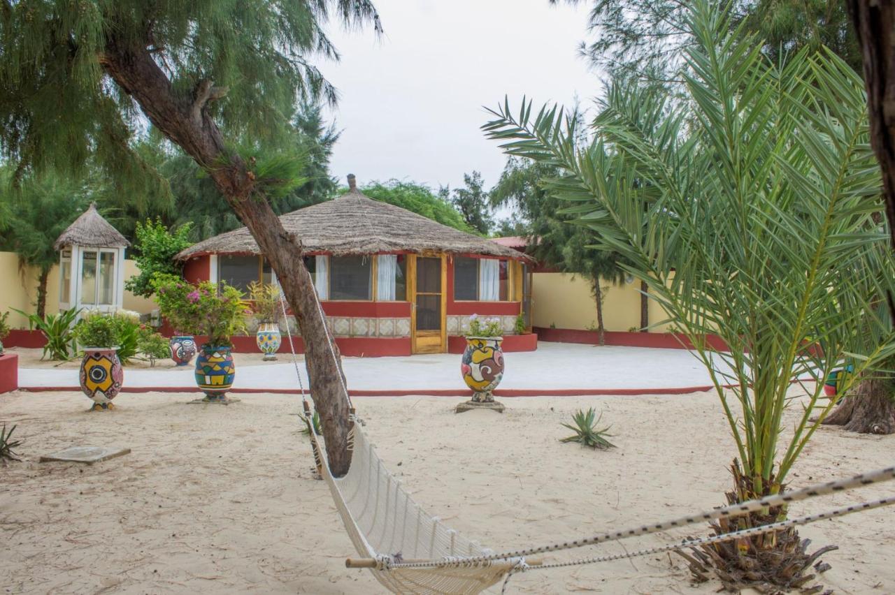 Diamarek Hotel Sur La Plage Saint-Louis Exteriör bild